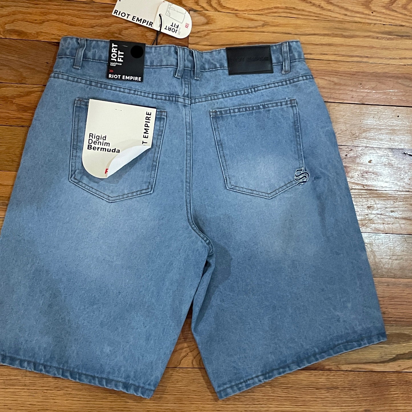 Men's Regular-Fit Denim Shorts Light  Rinse 31 Embroidered Jean