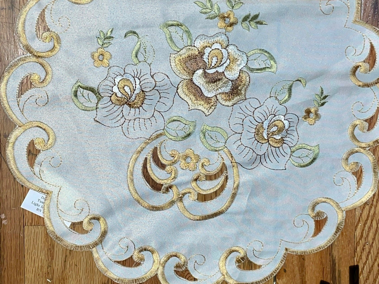 Round Embroidered floral design Table Runner Doilies  16 round  CRYSTAL Beige Gold
