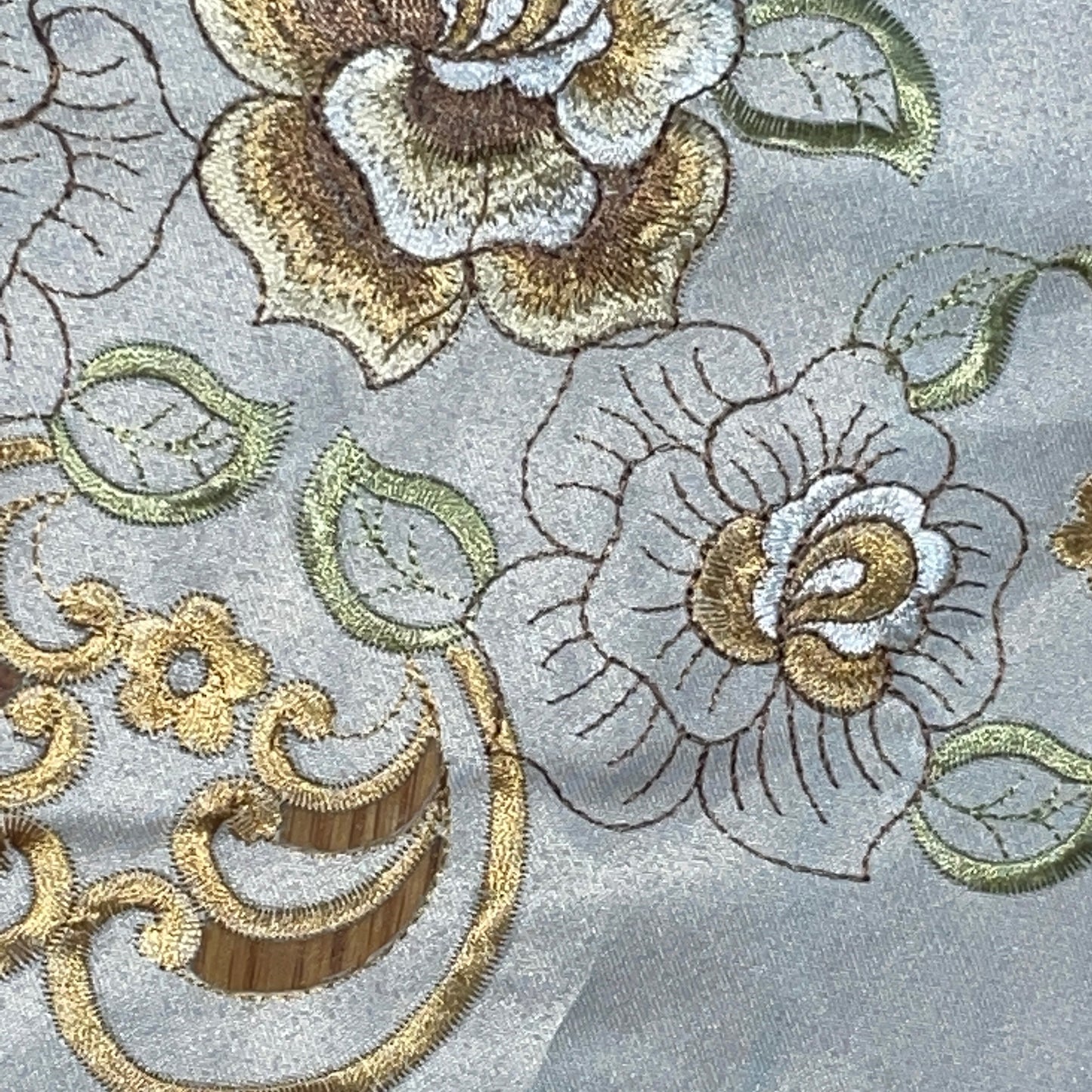 Round Embroidered floral design Table Runner Doilies  16 round  CRYSTAL Beige Gold