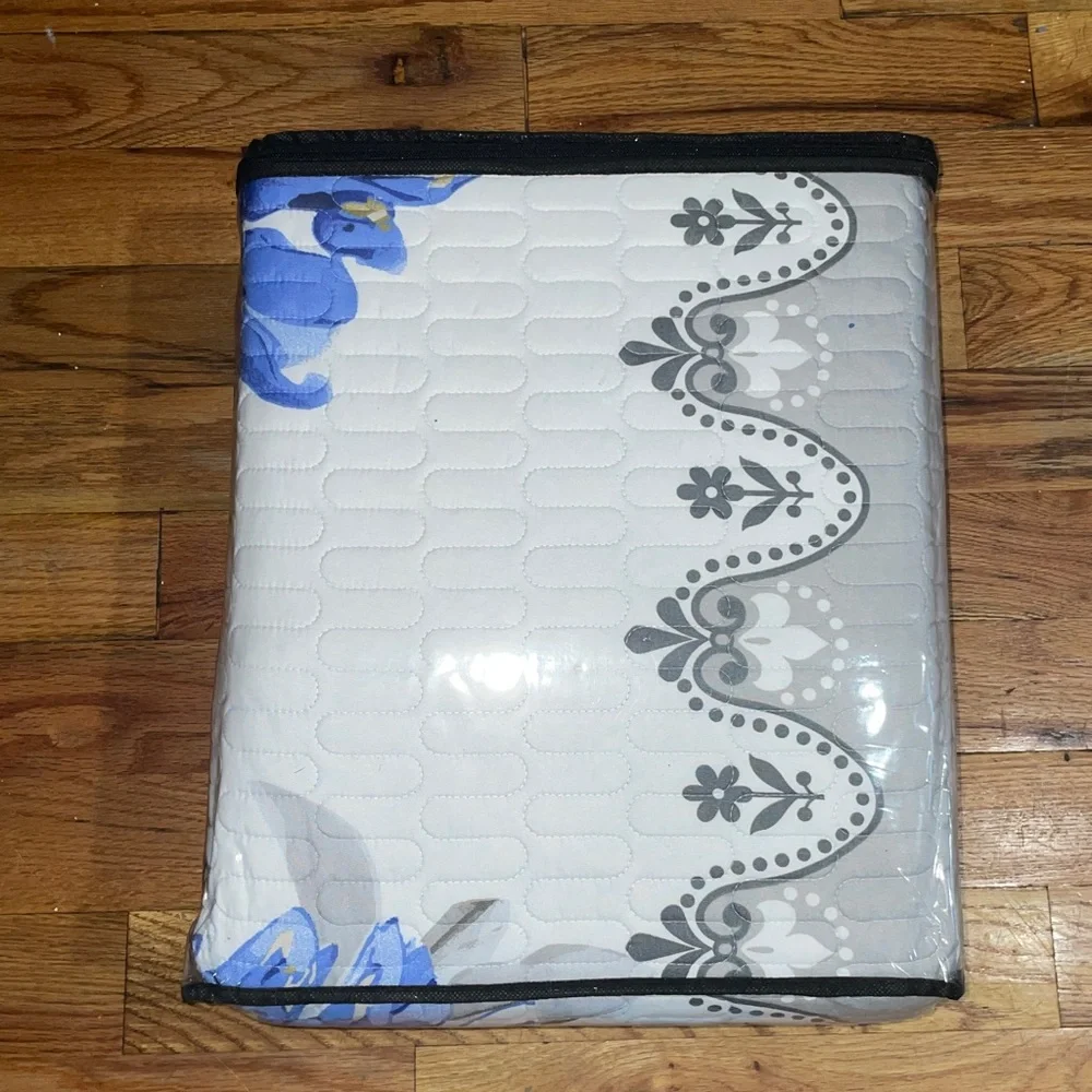 10 Piece LORDES Quilt w Sheet Set W Matching Curtains  KING BLUE
