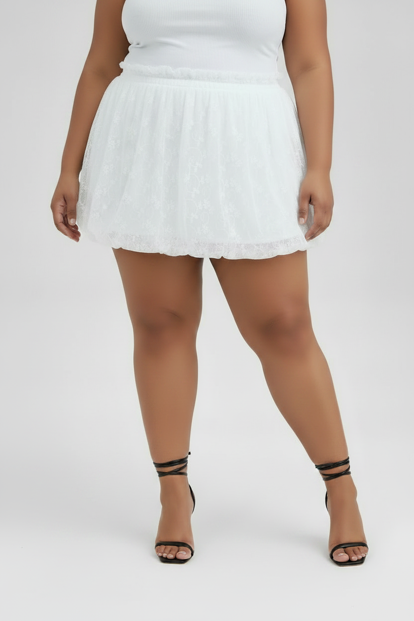 Trendy Women's Plus Size Bubble-Hem Mini Lace Skirt White